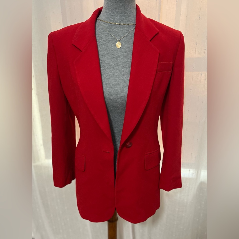 Jones New York Vintage Vibrant Red Blazer with Size 6 Petite